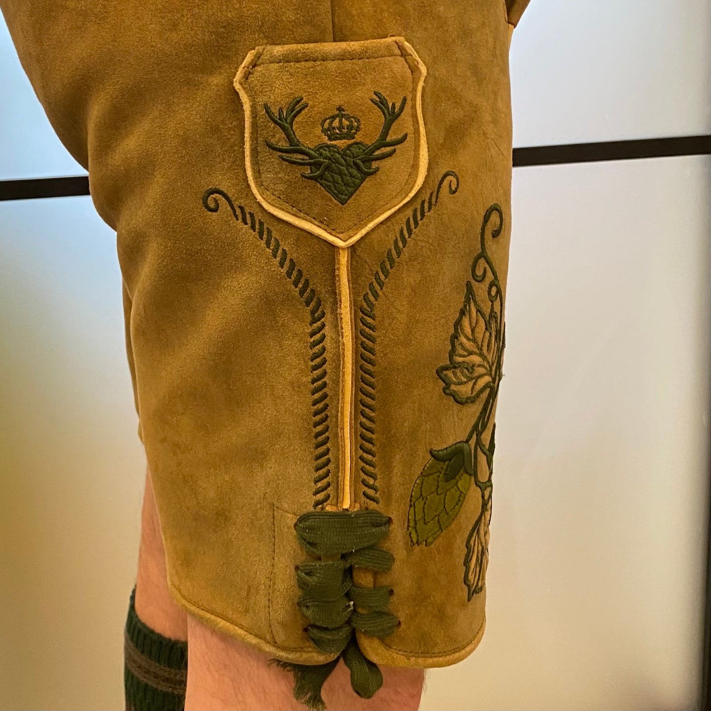 Herren Lederhose Hopfen 3D Stick