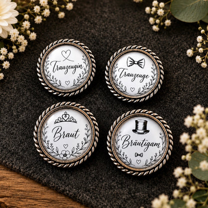 Hochzeits-Set – 4 Pins (Braut, Bräutigam, Trauzeugin, Trauzeuge)