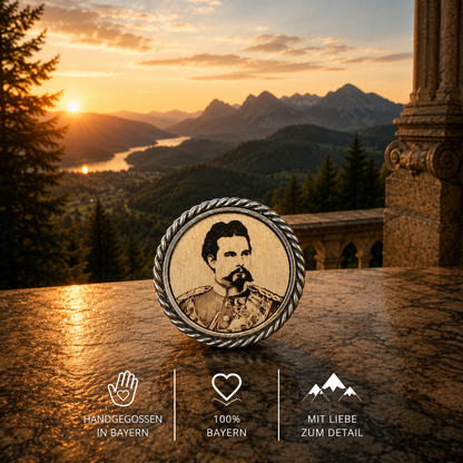 Pin König Ludwig II (Holzlasergravur)
