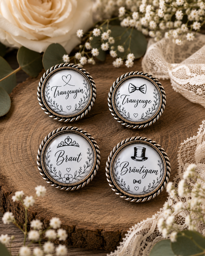 Hochzeits-Set – 4 Pins (Braut, Bräutigam, Trauzeugin, Trauzeuge)