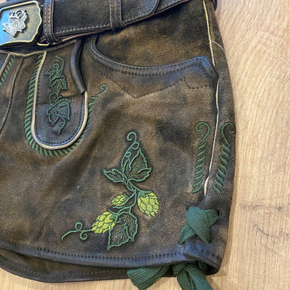 Damen Lederhose Hopfen Boarischer Rebell mit grünen Bänder Gr.32
