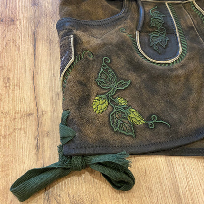 Damen Lederhose Hopfen Boarischer Rebell mit grünen Bänder Gr.32
